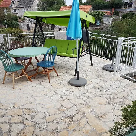 Masha Brac Bobovišća